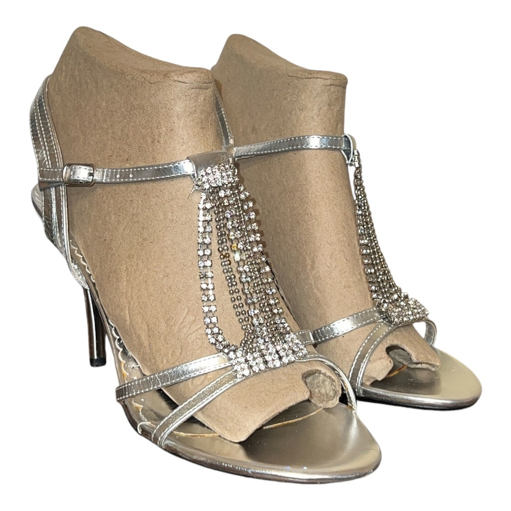 Women's Pierre Dumas Silver Sandals Size 8.5 M